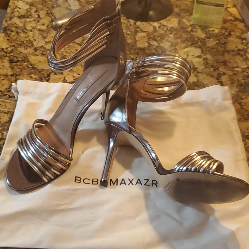 Valai heels